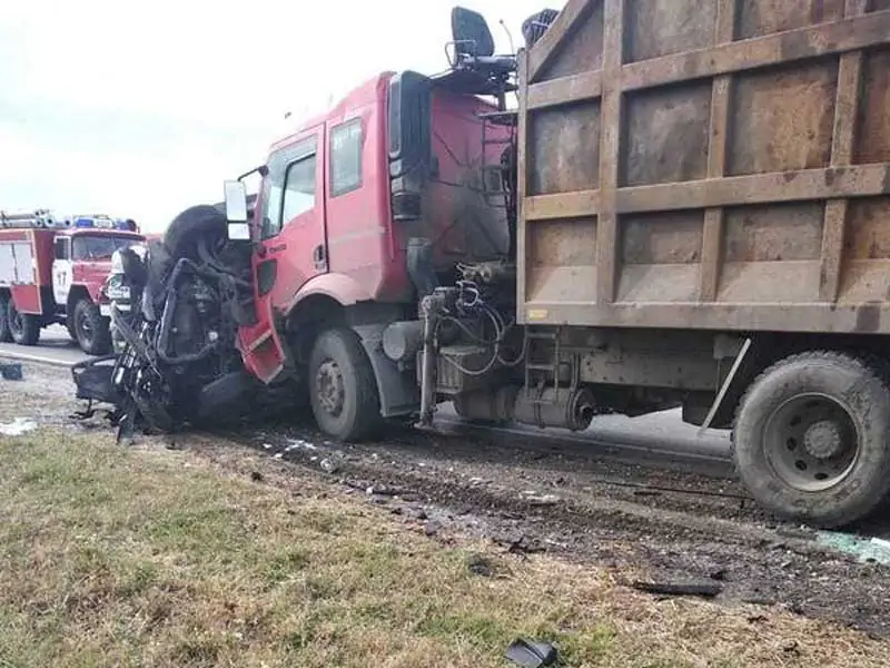 Под Севском произошло страшное ДТП с грузовиком