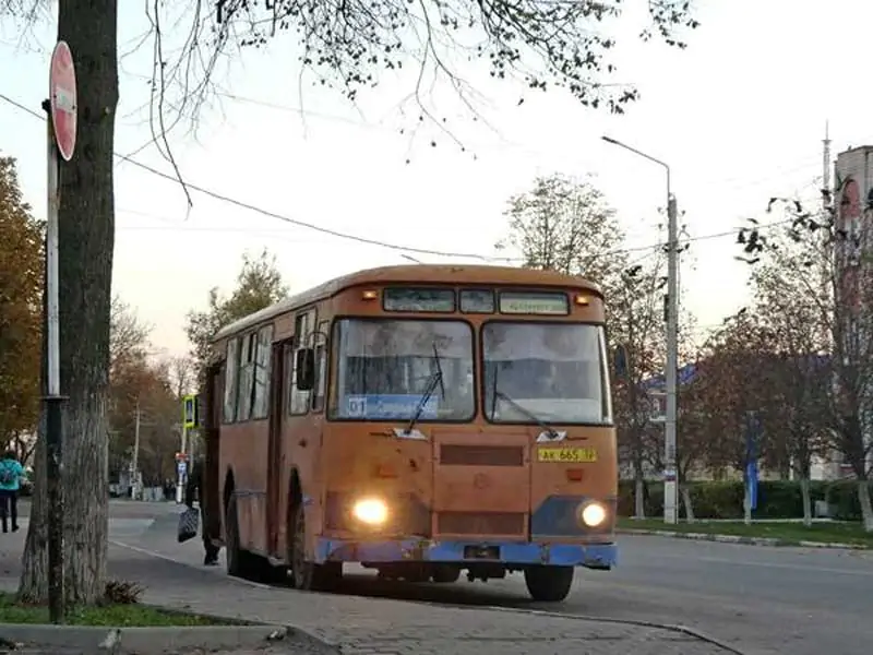 Легендарный автобус ЛиАЗ-677М в строю в Унече